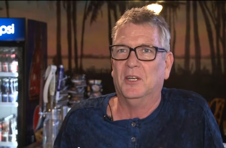 Evan Daniell, chủ nhà hàng cho biết, ban đầu ý định tạo ra món ăn này chỉ để người ta biết đến tên tuổi của mình nhưng không ngờ mọi người lại quan tâm nhiều đến vậy: "Người ta liên tục nhắc đến và dù điều này là tốt hay xấu thì rõ ràng chúng tôi đã chứng minh được mình có thể chế biến được món thịt ngon này".