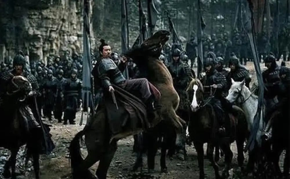 Tran Di Lang, sao Luu Bi khong mang Khong Minh va 3 ho tuong?