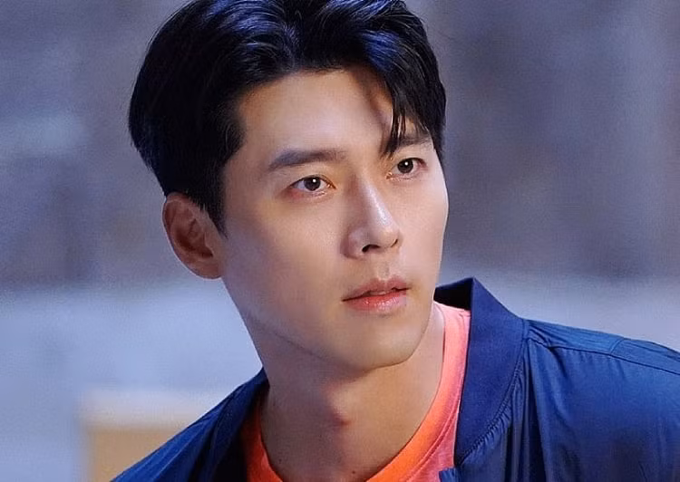 1. Mũi và gò má cao, thẳng: Trán, mũi và gò má là ba bộ phận trên khuôn mặt phản ánh rõ nhất sự thành công trong sự nghiệp của một người. Dù là mũi, gò má hay trán đều cần có đường nét đầy đặn, cao và rõ ràng. 