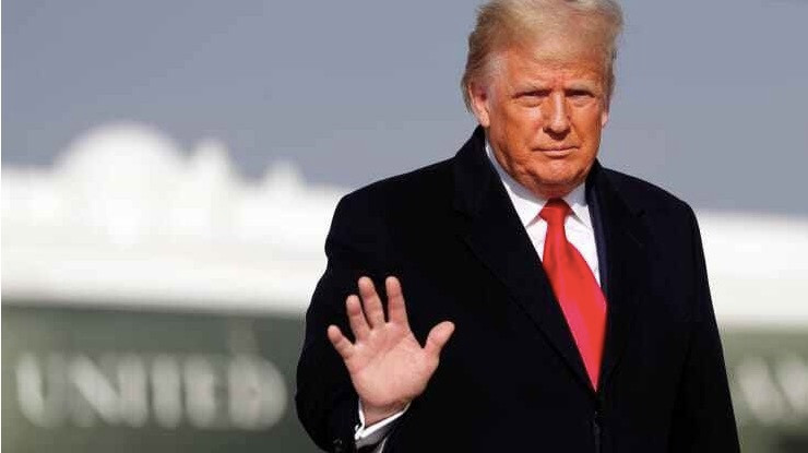 Tong thong Trump an xa cung luc cho hang chuc nguoi