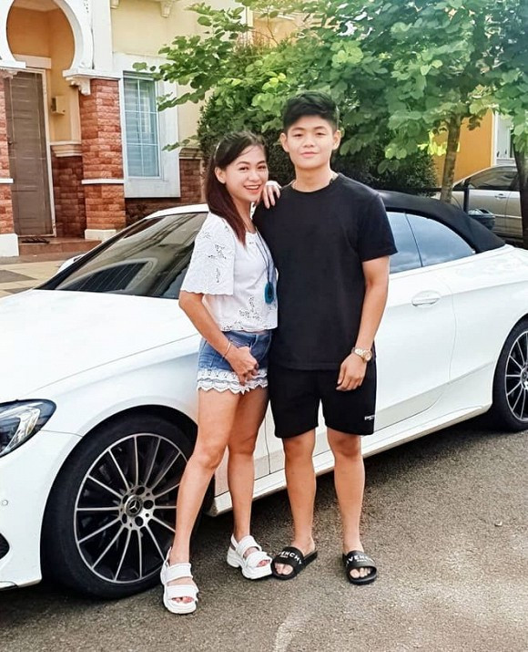 Nhan sac ba noi 53 tuoi gay sot cong dong mang vi tre dep-Hinh-10