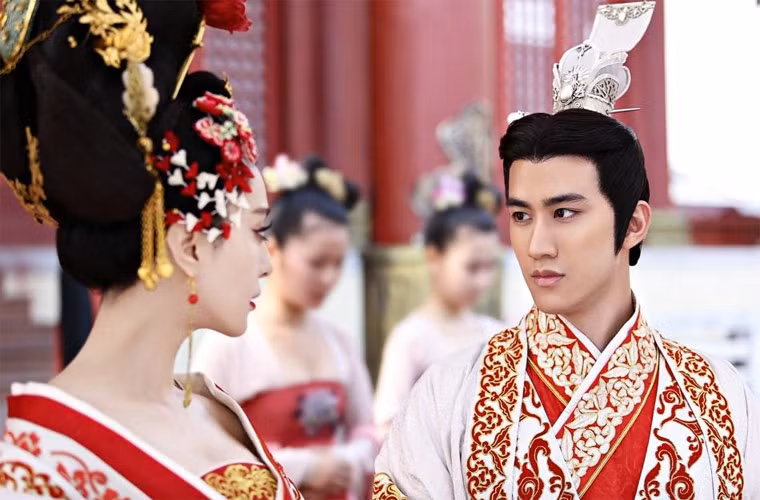 Đóng cặp với Phạm Băng Băng là nam diễn viên Lý Trị Đình.