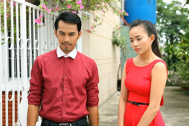 Duy Nhân và người đẹp Phan Như Thảo từng hợp tác trong phim "Gái ế kén chồng". Cả hai cũng khá thân thiết trong thời gian quay phim. Hiện Phan Như Thảo vừa là người mẫu vừa là diễn viên nổi tiếng.