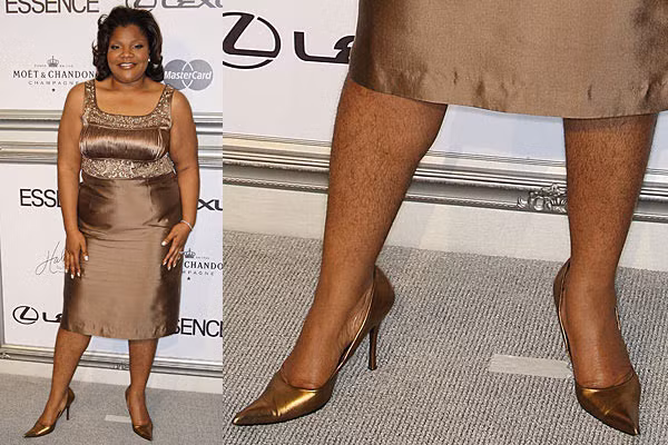 Mo'Nique khiến mọi người hoảng hốt với đôi chân đầy lông lá khi đi dự sự kiện. Và rõ ràng nữ diễn viên không hề có ý định waxing bởi rất nhiều lần cô xuất hiện nơi đông người với đôi chân rùng rợn này.