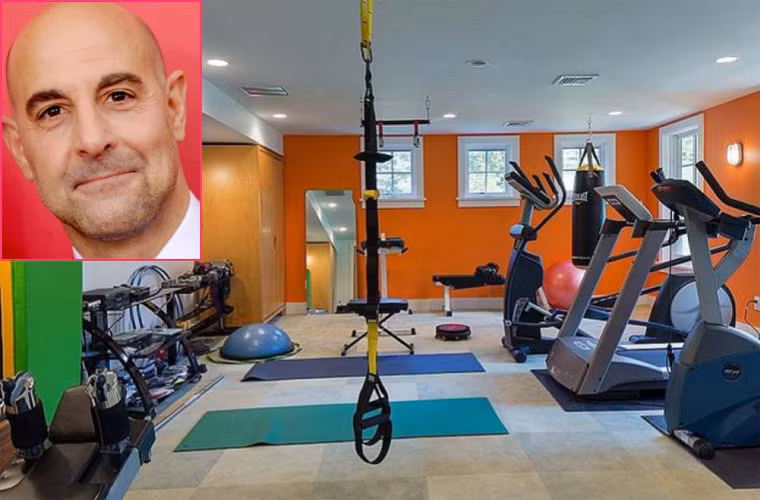Nam diễn viên Stanley Tucci có một phòng tập riêng và bể bơi ngoài trời ở ngay căn hộ của mình trên đất Manhattan, New York, đất chật người đông.