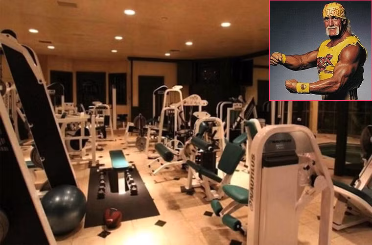 Hulk Hogan có một căn phòng tập trong mơ ngay tại biệt thự ở Bel-Air, nơi ông hàng ngày tập luyện để giữ thân hình của một đô vật kiêm diễn viên Hollywood.