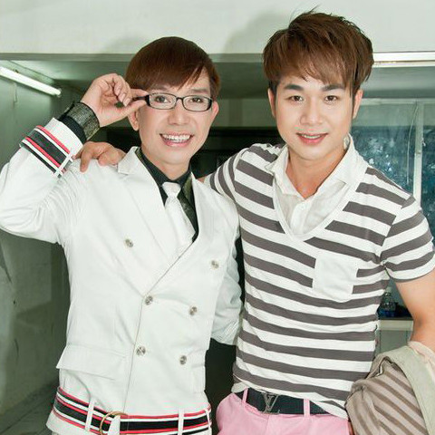 Long Nhật cũng là người thích trang điểm.