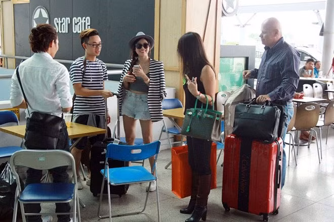 Các nghệ sĩ không lấy cát-xê trong chương trình này. Đêm diễn sẽ được VTV và đài truyền hình Chungnam của Hàn Quốc ghi hình và phát sóng lại.