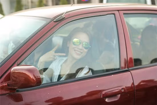 Mỹ Tâm còn sở hữu những chiếc xe sang trị giá nhiều tỷ đồng.