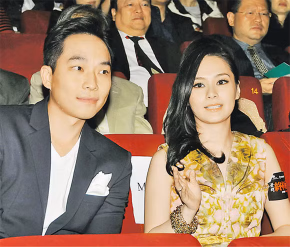 Tyler Kwon lúc còn hẹn hò ngôi sao Hong Kong Chung Hân Đồng.