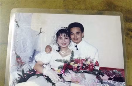 Ảnh cưới của nghệ sĩ Xuân Hinh.