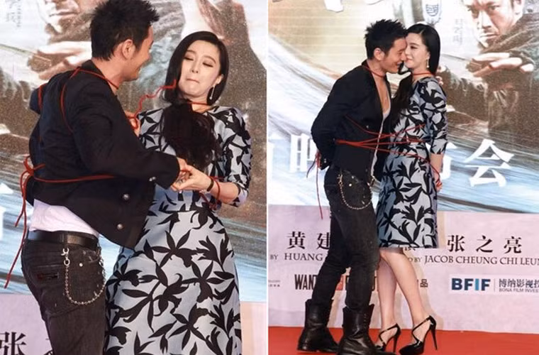 Để quảng bá cho bộ phim chuẩn bị ra mắt - "Bạch Phát Ma Nữ: Minh Nguyệt Thiên Quốc 3D", Phạm Băng Băng và Huỳnh Hiểu Minh gây chú ý bằng những màn tình tứ như một cặp tình nhân.