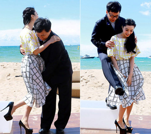 Trong một sự kiện khác ở Cannes 2013 Thành Long còn tỏ ra rất thân mật với nàng Hoa đán khi liên tục giúp cô giữ váy không bị bay.
