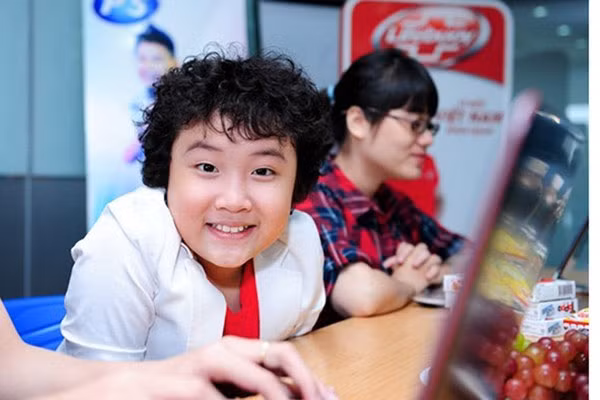 Tuy nổi tiếng và được nhiều khán giả biết đến khi lọt vào chung kết chương trình Giọng hát Việt nhí nhưng Hoàng Anh vẫn mong muốn nhận được nhiều show đám cưới hay những chương trình lớn để kiếm tiền phụ giúp gia đình.