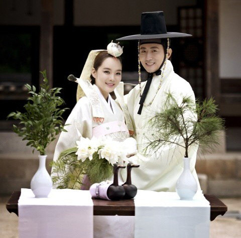 Trước khi đám cưới, Chae Rim và chồng đã dành khá nhiều thời gian cho rất nhiều bộ ảnh cưới kỷ niệm.