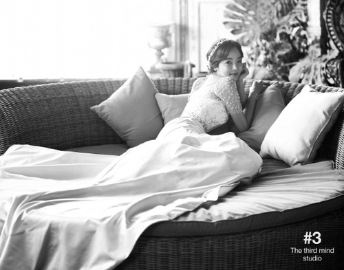 Thời gian sau ly hôn, Chae Rim dường như lặng lẽ hơn trong showbiz, vài năm trở lại đây cô mới xuất hiện trở lại và được nói nhiều tới bởi khuôn mặt thay đổi rất nhiều vì bị nghi là do “dao kéo”.