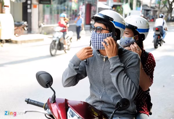 Kiều Oanh luôn mạnh mẽ để làm chỗ dựa cho Duy Nhân. Thời gian này, cô đồng hành cùng chồng đi khắp mọi nơi tìm cách chạy chữa.