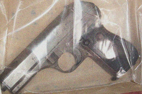 Khẩu súng mà Cơ quan điều tra thu giữ tại hiện trường vụ án mạng.