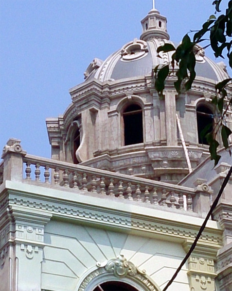 Được biết, các họa tiết khó của ngôi nhà hầu hết đều được làm bằng tay...