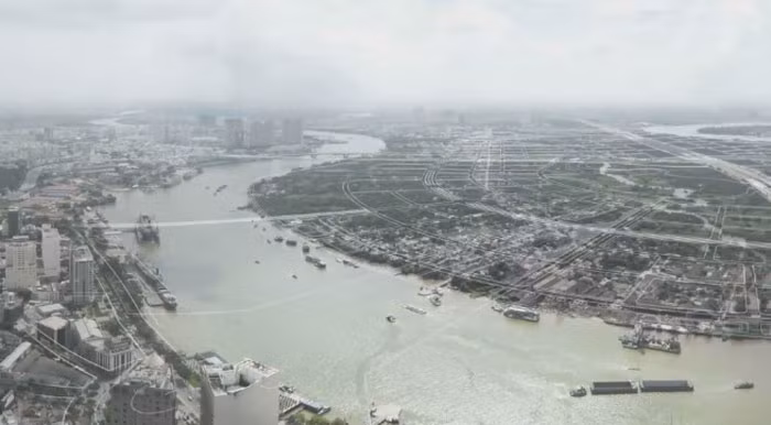 Quảng trường và công viên này nằm ở vị trí tiếp giáp trực tiếp với tuyến Đường ven sông Sài Gòn và cắt ngang các tuyến Đại lộ vòng cung và đường Ven hồ trung tâm thuộc Dự án xây dựng 4 tuyến đường chính.