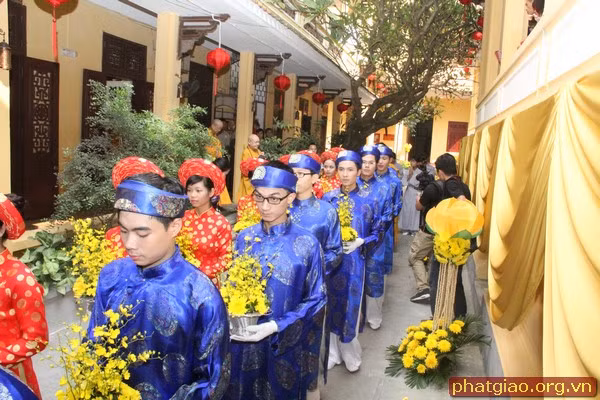 Con gai dai gia Nam Cuong to chuc dam cuoi hoanh trang-Hinh-4