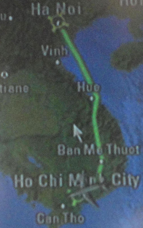 Ts Trần Đình Bá chụp trên màn hình A321 chuyến bay VN235 ngày 23/7/2014.