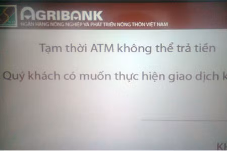 Không chỉ mất uy tín, ngân hàng để xảy ra tình trạng hết tiền tại các máy ATM sẽ bị phạt. Ảnh minh họa.