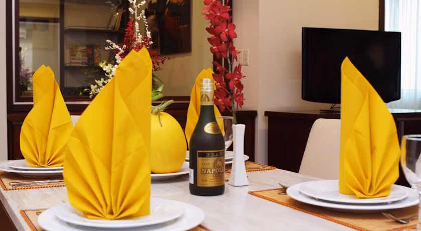 Các căn hộ rộng rãi tại Saigon View Residences đều có khu vực ăn uống và tiếp khách sang trọng.