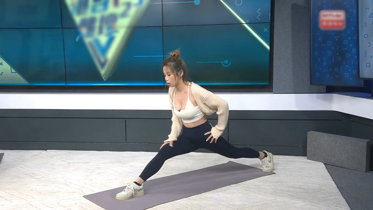 Tại chương trình, cô được yêu cầu hướng dẫn cho khán giả các động tác tập yoga đơn giản, dễ thực hiện tại nhà, giải thích tác dụng của từng tư thế. Ngoài ra, Guo Yaqi cũng thực hiện một số bài tập khó như trồng cây chuối, lưng uốn dẻo,....