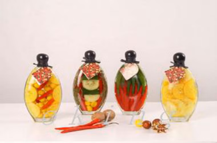 Chống ung thư. Giấm có thể phá vỡ được nitrit có trong các món dưa chua và các thực phẩm tẩm, ướp nên giấm có tác dụng chống ung thư.