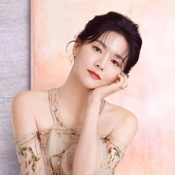 Bi quyet duong da cua Lee Young Ae chi voi 3 loai nuoc-Hinh-4