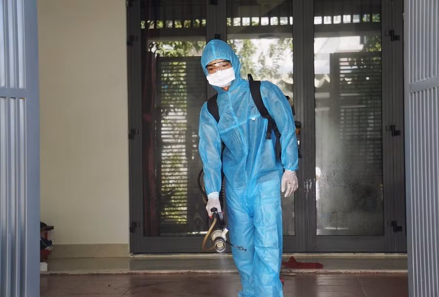 Da Nang ra soat toan bo nguoi nuoc ngoai dang luu tru-Hinh-2