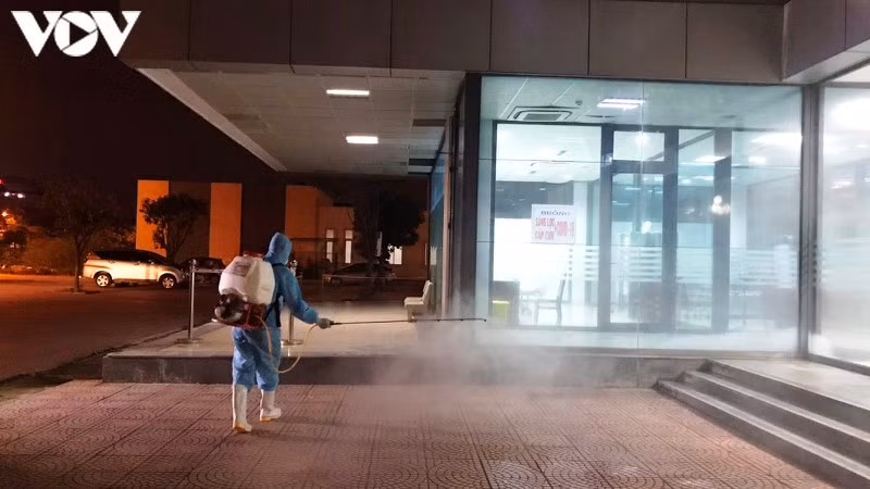 Benh vien Da khoa Hai Duong tiep nhan benh nhan dieu tri noi tru tro lai-Hinh-2