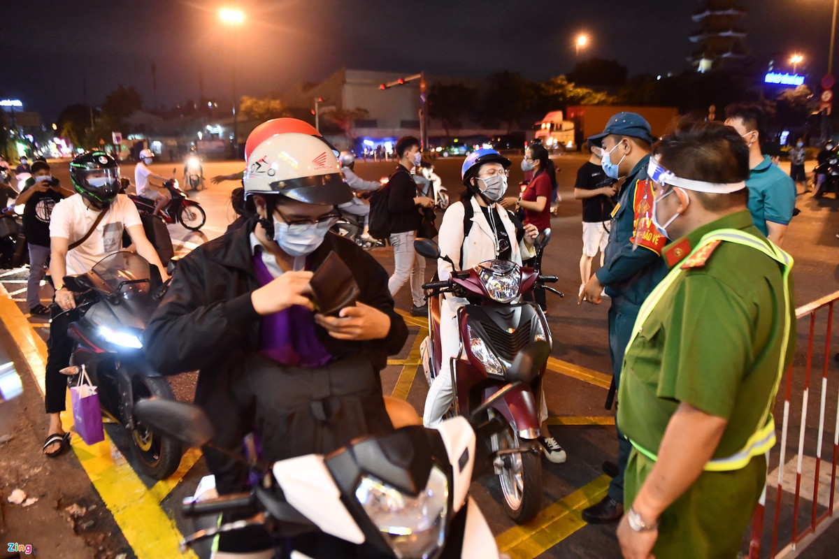 So ca nhiem nCoV dot dich thu 4 o TP.HCM vuot 20.000