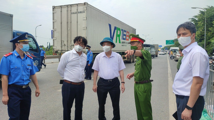 Cong an Ha Noi noi gi ve thong tin “sang mai co 3.000 chot xu ly vi pham phong chong dich“?