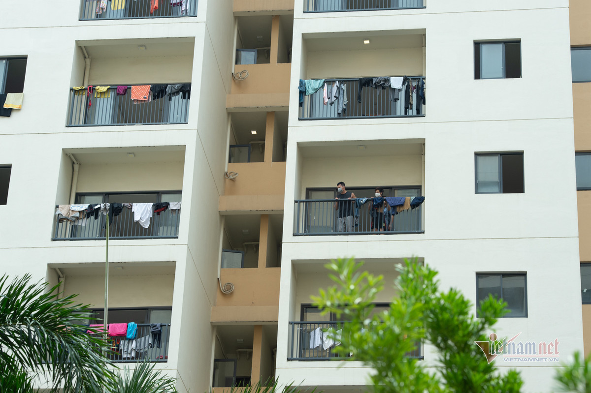 Chỉ trong 3 ngày, các block chung cư đã phủ đầy các ca F0.