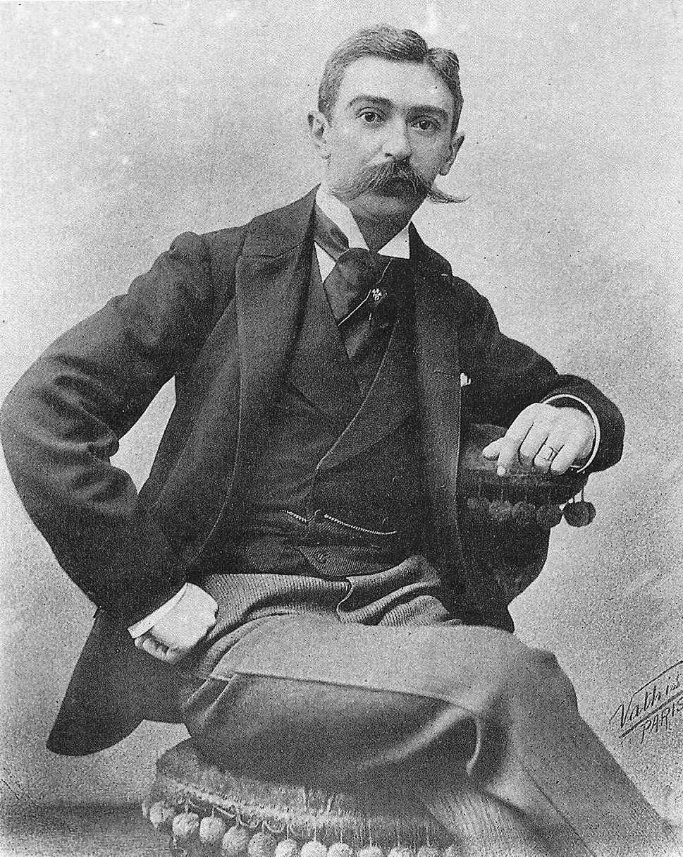 Đến năm 1892, nam tước người Pháp Pierre de Coubertin đề xuất khôi phục Olympic như một cuộc tranh tài quốc tế lớn diễn ra bốn năm một lần. Để xuất này được 9 quốc gia nhất trí trong một hội nghị tại Paris năm 1894. Ủy ban Olympic Quốc tế (IOC) được lập sau đó.