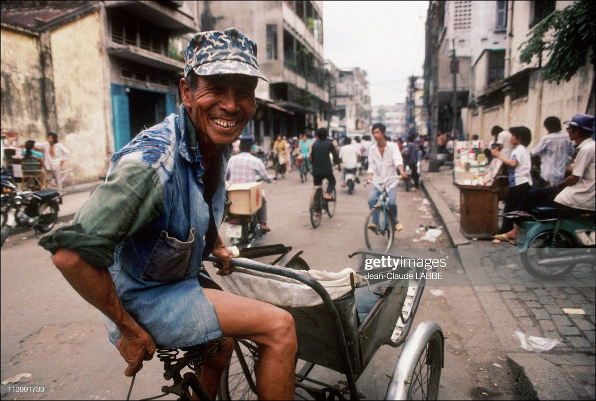 Nụ cười của một người lái xích lô, năm 1991.