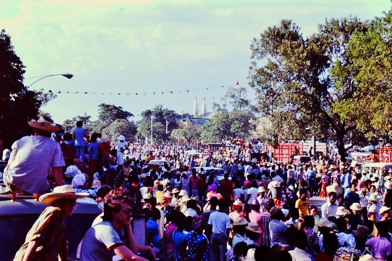 Một sự hiện tôn giáo diễn ra trên đường phố thủ đô Haiti.