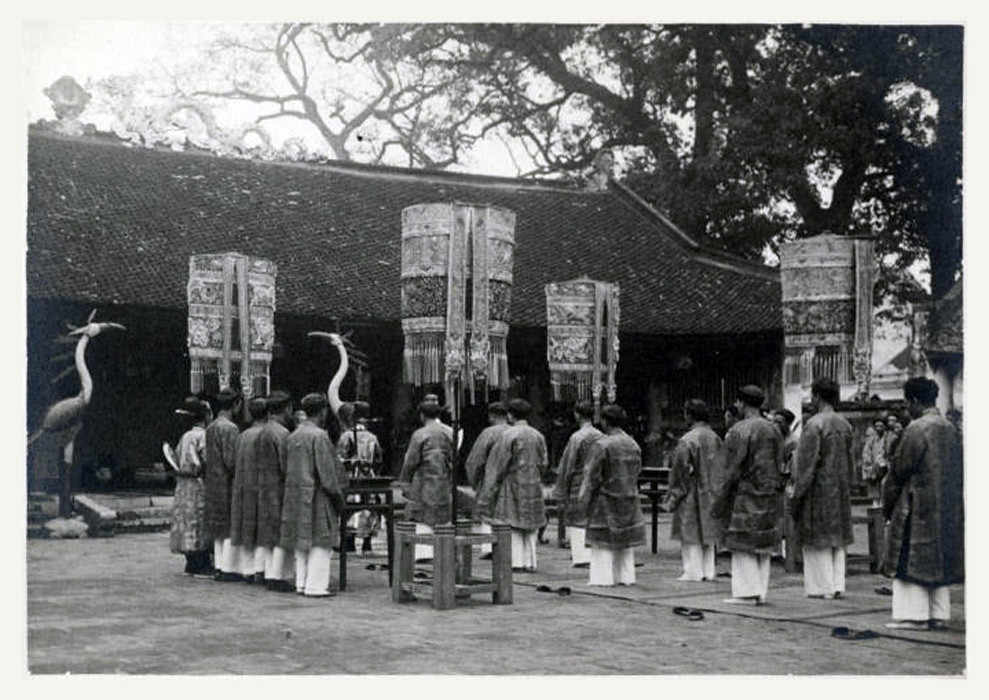 Một số hình ảnh khác về lễ Đại bái ở Văn Miếu năm 1919-1926.