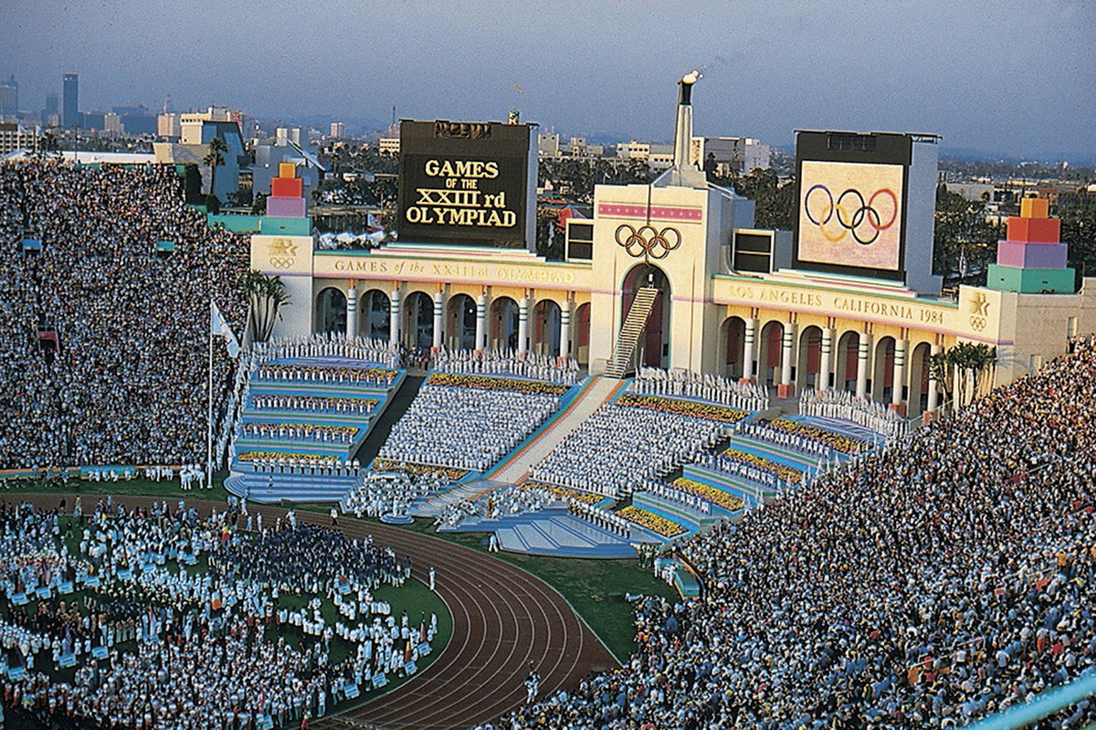 Nguyên nhân chính được các quan chức Moscow đưa ra là vận động viên Liên Xô có thể sẽ không được an toàn trước các cuộc biểu tình và tấn công thù địch do phía Mỹ hậu thuẫn.