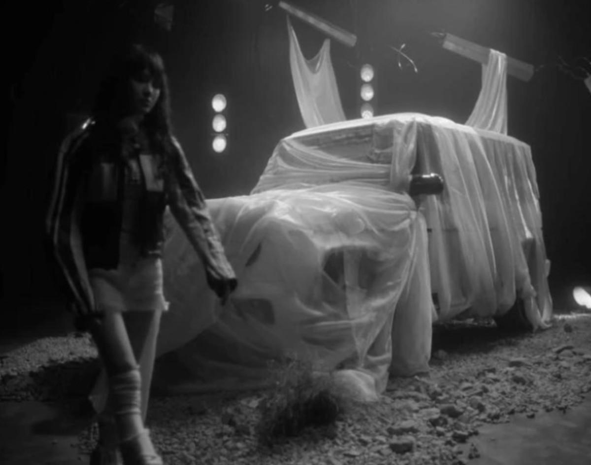 Son Tung M-TP va nhung nghe si dung chuyen tinh ai quang ba MV-Hinh-2