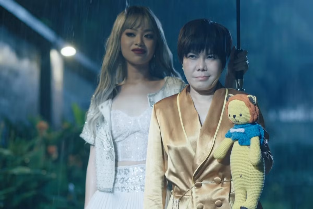 Phim 18+ cua Le Hoang canh nong phan cam, gay uc che-Hinh-4