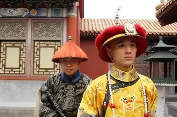 Can Long hoi 2 tuong tai muon thuong gi, 2 nguoi tra loi sao?-Hinh-5