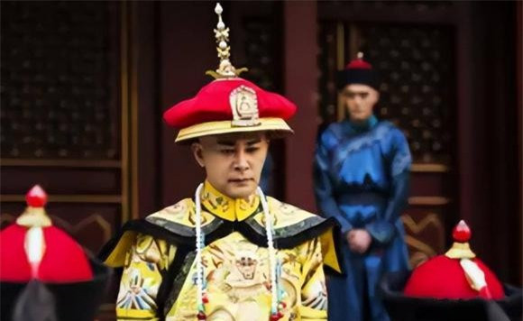 Can Long hoi 2 tuong tai muon thuong gi, 2 nguoi tra loi sao?