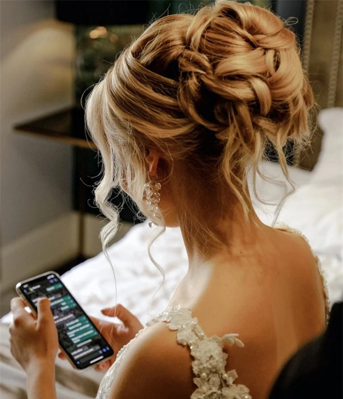 Co dau nhan duoc anh nong cua chu re dung ngay cuoi