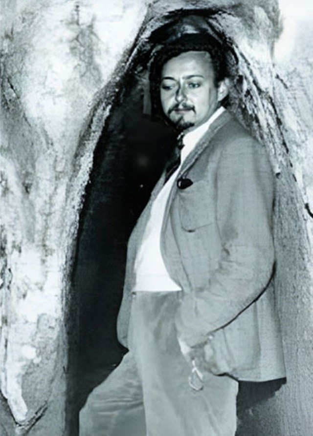 Cuon sach co bi an mo ta chi tiet ve nguoi ngoai hanh tinh-Hinh-2