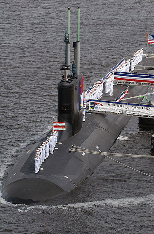 Cùng với tàu USS Michigan, tàu USS North Carolina cũng được triển khai ở vùng biển này từ cuối năm 2013 từ Trân Châu Cảng. Tàu USS North Carolina đã cập bến Changi (Singapore) để tiếp nhiên liệu và hậu cần 4 tháng trước tàu Michigan.