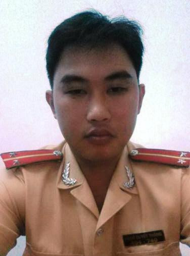 Trung úy CSGT Phạm Quyết Thắng cùng đồng đội quyết truy bắt nhưng cũng bảo vệ an toàn cho tội phạm.