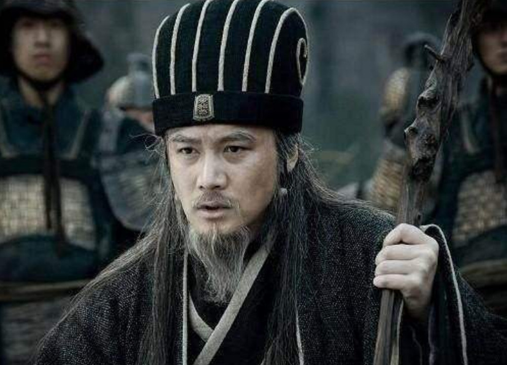 Nhan vat nao chet, Gia Cat Luong thuong tiec, non ra mau?